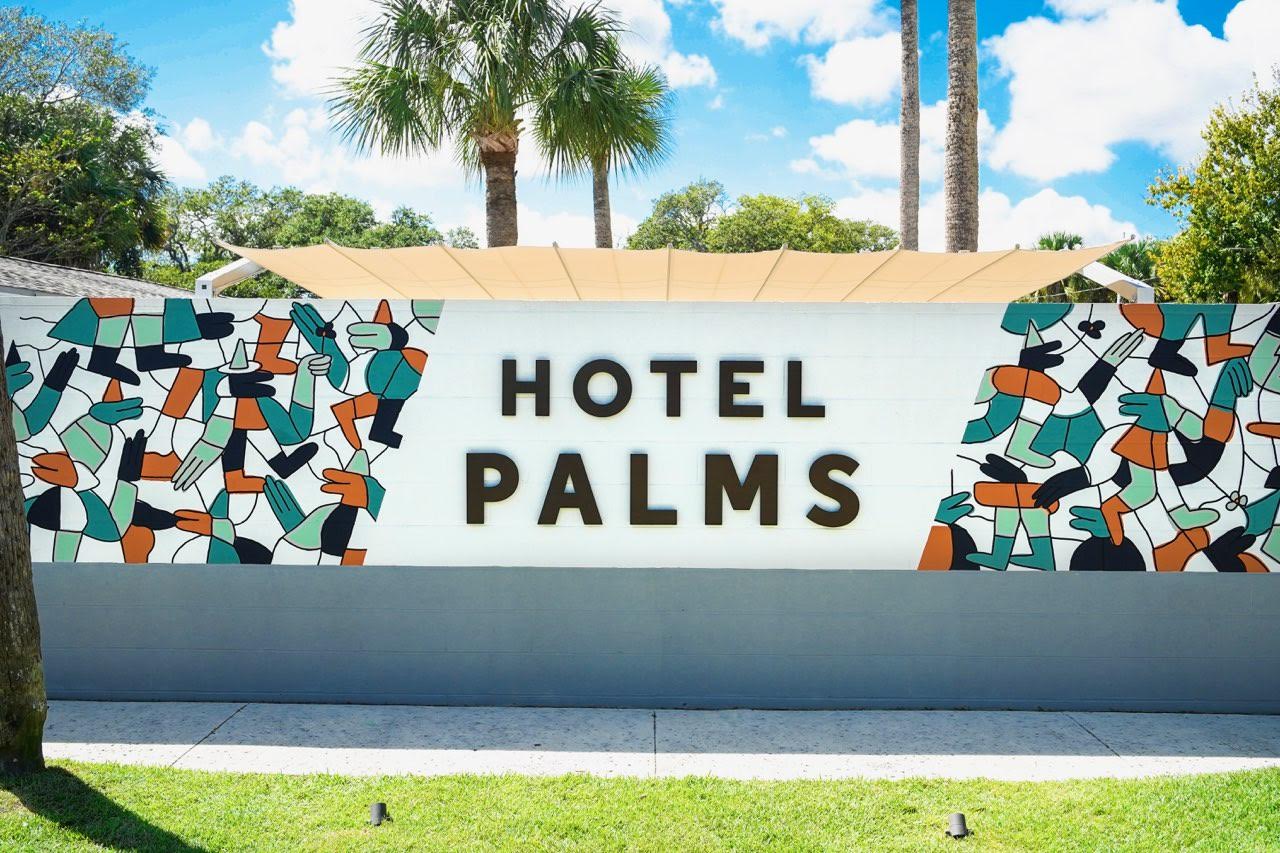 Mural on the front entrance of the Hotel Palms